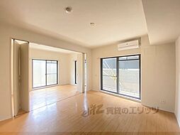 ラッフィナート 101 1階2LDKのリビング/ダイニング