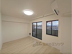 ウエスト　コミタリアIII 302 3階1LDKのリビング/ダイニング