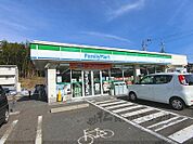 ファミリーマート　大津神領二丁目店まで570メートル