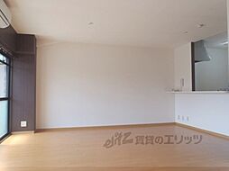 Ｒｅｑｕｉｅ上桂 308 3階3LDKのリビング/ダイニング