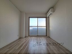 阪急京都本線 西京極駅 徒歩5分の賃貸マンション 3階ワンルームのリビング/ダイニング