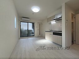 三永レジデンス京都 202 2階1LDKのリビング/ダイニング