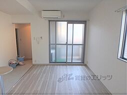 エレガンス3ｒｄ 2階1Kのリビング/ダイニング