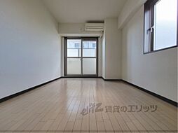 グロリアス八条 3階1Kのリビング/ダイニング