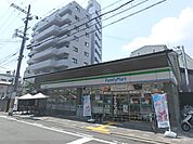 ファミリーマート　柳馬場押小路店まで110メートル