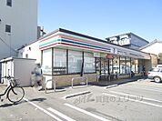 セブンイレブン　深草西浦8丁目店まで250メートル
