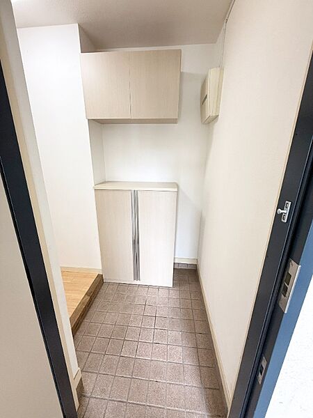 玄関を拡大表示