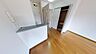 エントランス：インターフォン（反転タイプのお部屋です）