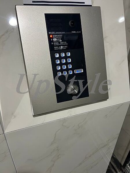 ペアパレス六町2号館