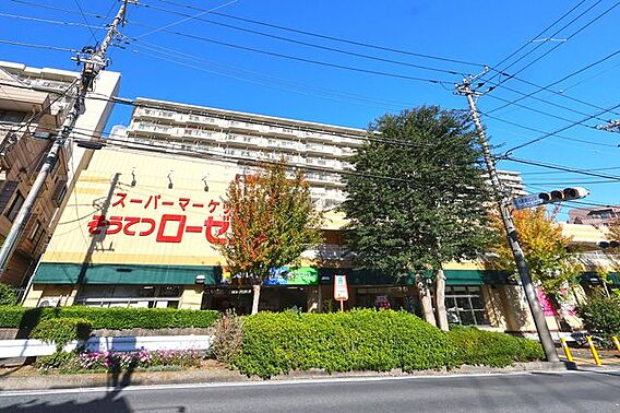 敷地内にスーパ...
