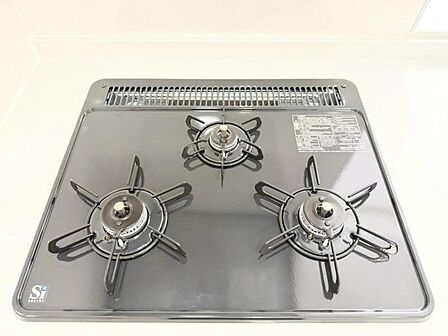 コンロは3口になっております！お料理時間も短くなりもう一品食卓を彩れそうですね！