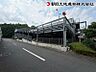 駐車場：敷地内の駐車場でお車の利用も快適です！