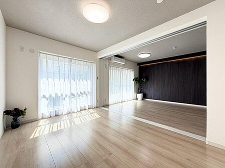 陽の入る空間でゆっくり過ごせます!