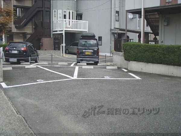 画像20:駐車場