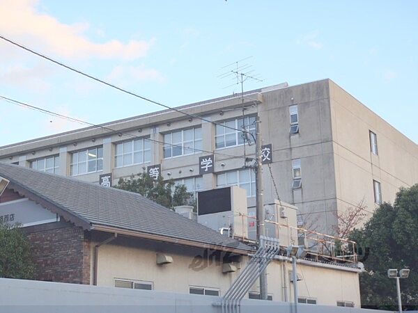 画像8:京都明徳高等学校まで1200メートル