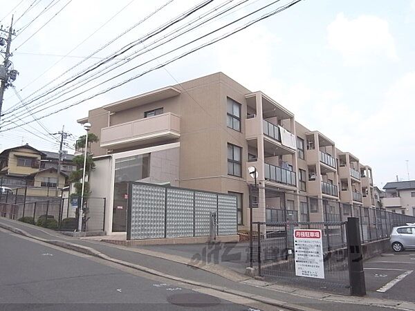 京都府京都市西京区山田猫塚町(賃貸マンション3LDK・1階・62.02㎡)の写真 その1