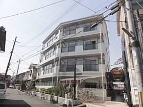 京都府久世郡久御山町島田提外（賃貸マンション2K・3階・31.59㎡） その1