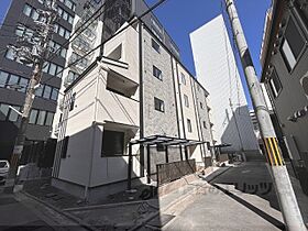 京都府京都市下京区木津屋橋通新町西入東塩小路町（賃貸アパート1K・3階・28.61㎡） その1