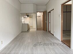 アサワハイツ 102 1階2LDKのリビング/ダイニング