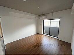 京都市営烏丸線 くいな橋駅 徒歩9分の賃貸マンション 1階1Kのリビング/ダイニング