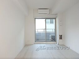 JR東海道・山陽本線 西大路駅 徒歩5分の賃貸マンション 4階1Kのリビング/ダイニング