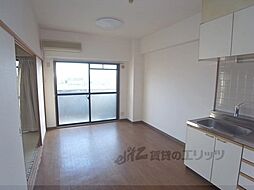 ヴァレドール 303 3階2DKのリビング/ダイニング