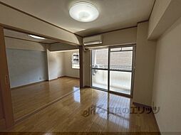 京阪本線 藤森駅 徒歩10分の賃貸マンション 5階2DKのリビング/ダイニング