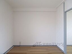 京阪本線 藤森駅 徒歩8分の賃貸マンション 5階2Kのリビング/ダイニング