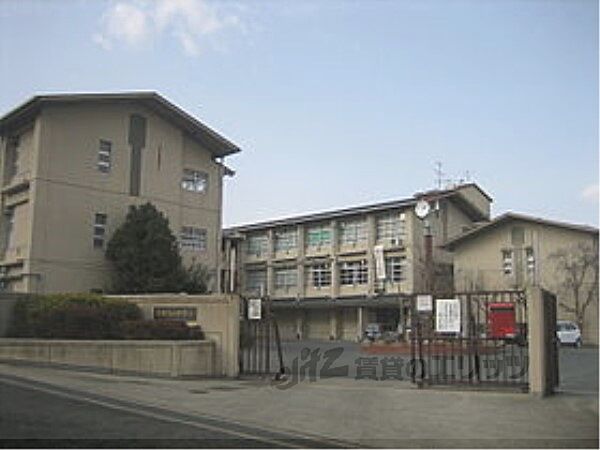 画像22:長岡第四中学校まで1300メートル