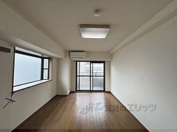 京都地下鉄東西線 椥辻駅 徒歩3分の賃貸マンション 6階1Kのリビング/ダイニング