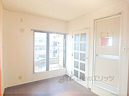 ヴェルデ京都上鳥羽 4階2DKのリビング/ダイニング