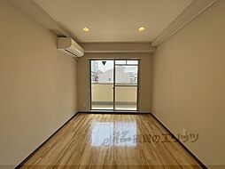 京阪本線 伏見桃山駅 徒歩1分の賃貸マンション 3階1Kのリビング/ダイニング