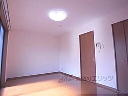 京阪本線 藤森駅 徒歩10分の賃貸アパート 2階1Kのリビング/ダイニング