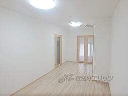 カレッジマンション七瀬川 1階2LDKのリビング/ダイニング