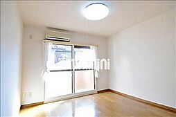 三輪ハイツ一の瀬 102 1階1Kのリビング/ダイニング