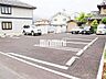 駐車場：建物東側に敷地内駐車場あります。