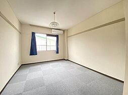 レジデンスＫＵＲＡＳＡＷＡ 205 2階ワンルームのリビング/ダイニング