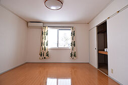 オリックスハイツあらい 202 2階2DKのリビング/ダイニング