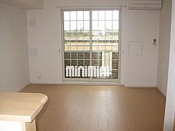 プリムヴェール 102 1階1Kのリビング/ダイニング