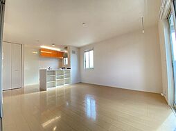 プライマリーコート　Ｆ棟 201 2階2LDKのリビング/ダイニング