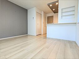 キャトルメゾン 101 1階ワンルームのリビング/ダイニング