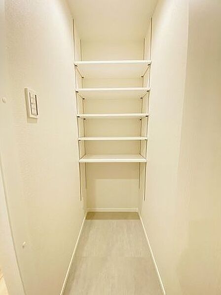 大きめのシューズインクローゼットが嬉しい♪家族の個性を出しながら、素敵な玄関でお客様をお迎えしてください。