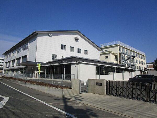 画像28:岡山市立岡山中央中学校(中学校)まで400m