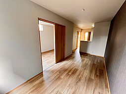 フォレスト庭瀬 105号室 1階1LDKのリビング/ダイニング