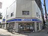 周辺：ローソン勝山３丁目店まで約４３０ｍ（徒歩６分）です。