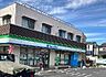 周辺：ファミリーマート 市川曽谷一丁目店 640m