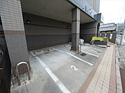 敷地内平面駐車場