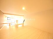 ロフト5.9帖（収納にも寝室にも使えます）