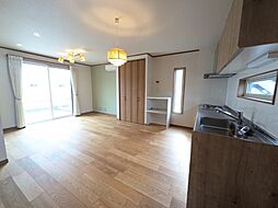 住吉1丁目戸建 3SLDKのリビング/ダイニング