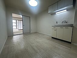 湊川サンシャイン 502 5階1DKのリビング/ダイニング